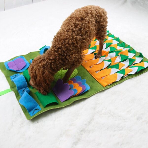 IFOYO Dog Feeding Mat, Dog Snuffle Mat Small Dog Training Pad Pet Nose Work Blanket Non Slip Pet Activity Mat for Foraging Skill, Stress Release Ideal for Dogs (S, Green, 17.7x19.7in / 45x50cm) - Image 6