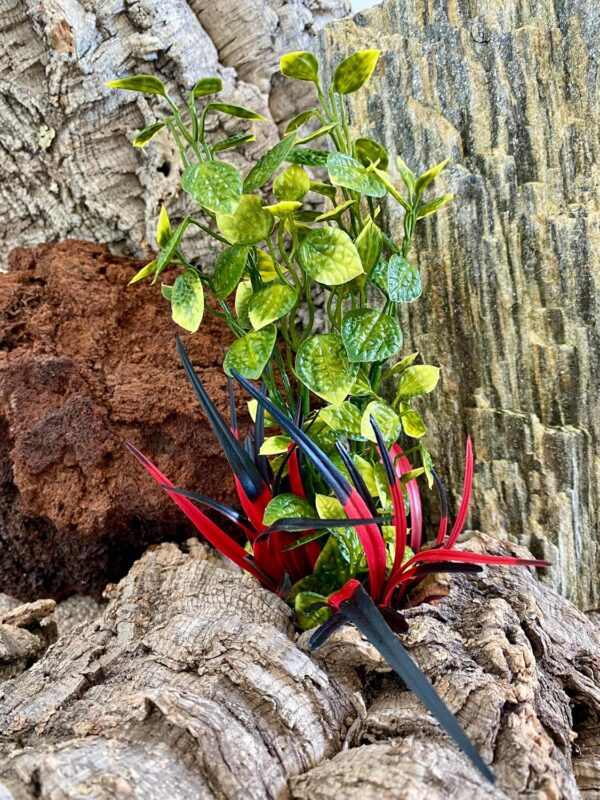 Tyrol - Artificial Aquarium Plant - Aquarium Decoration - Plastic Plant on Base - Lotus Indoor Plant - Easy Anchor at the Bottom of the Aquarium - Made in France - Image 5