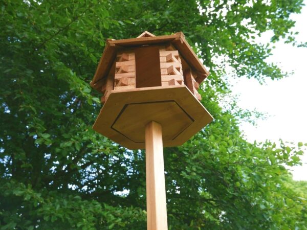 Garden Mile® Traditional Wooden Bird Table Garden Birdhouse Feeder Sheltered Feeding Station Portable Free Standing Feeding Table Station Bird Houses 3 Styles. (Pagoda Style Bird Feeding Station) - Image 3