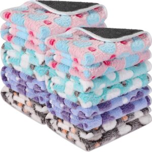 Tudomro 8 Pcs Guinea Pig Bedding Cage Liners Bulk Waterproof Blankets Small Animal Flannel Throw Bedding Absorbent Reusable Pet Pee Sleep Mat Pad Cover for Hamster Ferret (Heart,16 x 24 Inch)